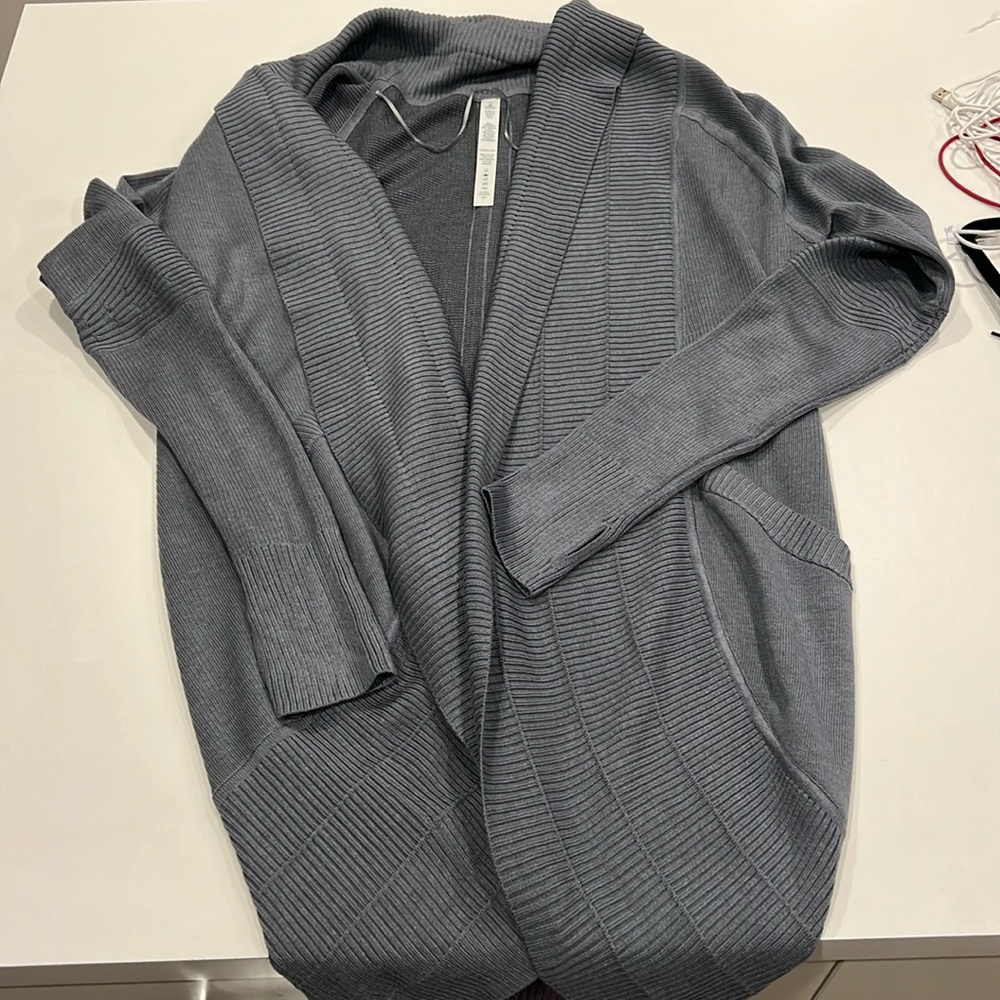 Lululemon cocoon wrap sweater size 10